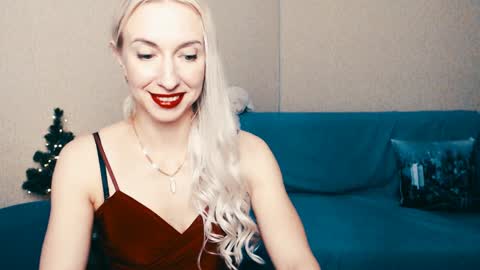 cute_smile_shy online show from January 2025 01:20:02 AM