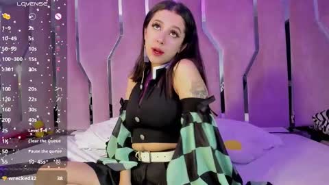 Snapshot of cute_stoone chatting on January 2025 08:43:01 PM SOLEI online show from January 2025 08:43:01 PM