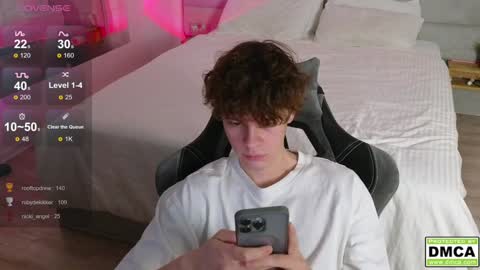 Snapshot of cute_thomas chatting on December 2024 01:14:01 AM Thomas - online show from December 2024 01:14:01 AM