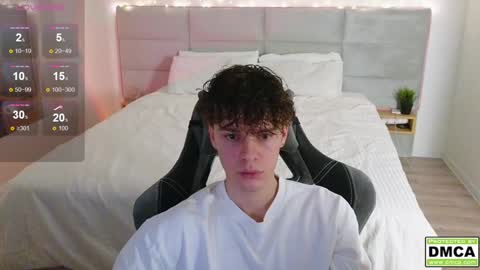 Snapshot of cute_thomas chatting on December 2024 05:15:02 PM Thomas - online show from December 2024 05:15:02 PM