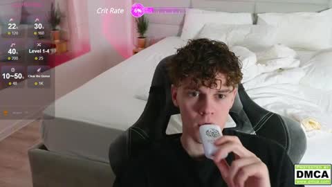 Snapshot of cute_thomas chatting on January 2025 07:21:01 PM Thomas - online show from January 2025 07:21:01 PM