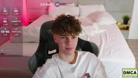 Snapshot of cute_thomas chatting on January 2025 10:48:01 PM Thomas - online show from January 2025 10:48:01 PM