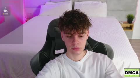 Snapshot of cute_thomas chatting on January 2025 06:46:01 PM Thomas - online show from January 2025 06:46:01 PM