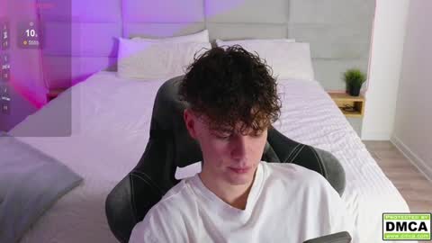 Snapshot of cute_thomas chatting on January 2025 09:29:01 PM Thomas - online show from January 2025 09:29:01 PM