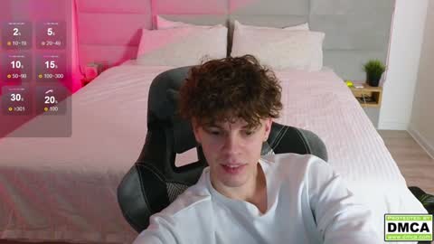 Snapshot of cute_thomas chatting on January 2025 11:24:01 PM Thomas - online show from January 2025 11:24:01 PM