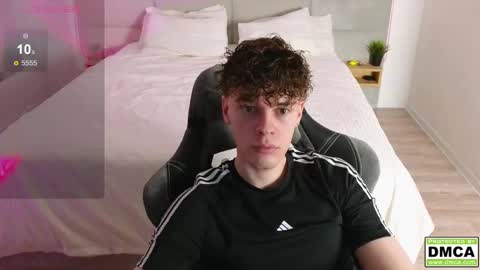 Snapshot of cute_thomas chatting on February 2025 05:07:02 PM Thomas - online show from February 2025 05:07:02 PM