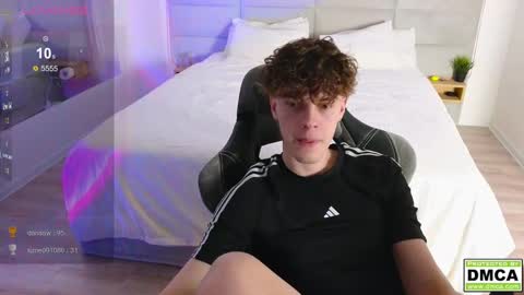 Snapshot of cute_thomas chatting on February 2025 08:14:02 PM Thomas - online show from February 2025 08:14:02 PM