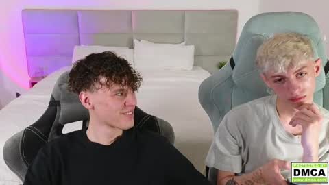 Snapshot of cute_thomas chatting on March 2025 09:37:02 PM Thomas - online show from March 2025 09:37:02 PM