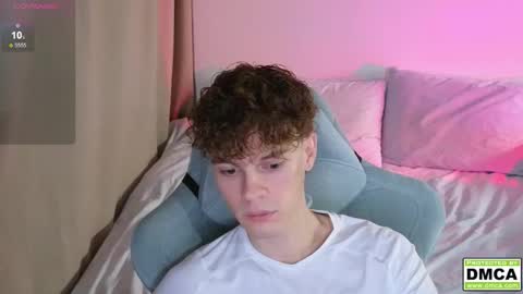 Snapshot of cute_thomas chatting on October 2025 06:21:01 PM Thomas - online show from October 2025 06:21:01 PM