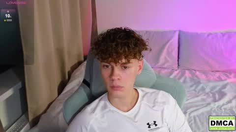 Snapshot of cute_thomas chatting on October 2025 07:35:02 PM Thomas - online show from October 2025 07:35:02 PM