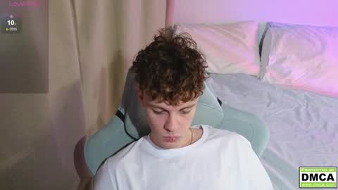 Snapshot of cute_thomas chatting on December 2025 03:51:02 PM Thomas - online show from December 2025 03:51:02 PM