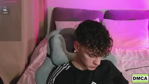 Thomas -  online show from March 2026 06:48:01 PM