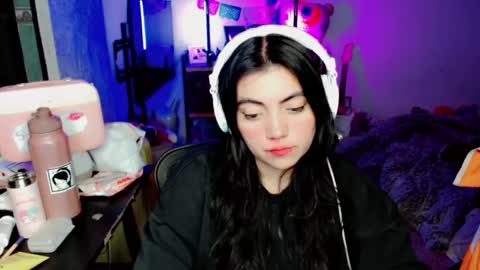 Snapshot of cuteambervi chatting on December 2024 01:58:02 AM Princess Amber online show from December 2024 01:58:02 AM