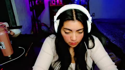 Snapshot of cuteambervi chatting on January 2025 11:55:02 PM Princess Amber online show from January 2025 11:55:02 PM