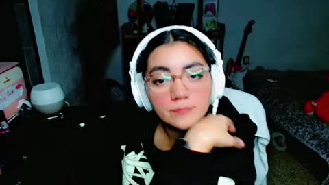 Snapshot of cuteambervi chatting on February 2025 11:13:01 PM Princess Amber online show from February 2025 11:13:01 PM