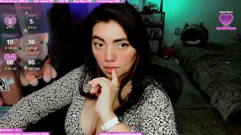 Snapshot of cuteambervi chatting on September 2025 11:40:02 PM Princess Amber online show from September 2025 11:40:02 PM