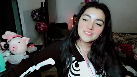 Snapshot of cuteambervi chatting on October 2025 11:17:01 PM Princess Amber online show from October 2025 11:17:01 PM