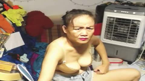 Snapshot of cuteandsexyone chatting on February 2026 05:57:02 PM CuteAndSexyOne Na and Brian online show from February 2026 05:57:02 PM