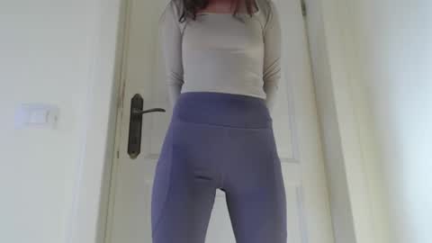 Anne-Marie  online show from September 2025 06:28:02 AM