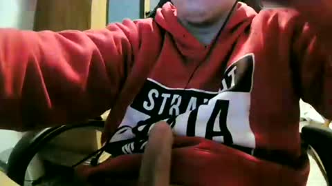 Snapshot of cuteboy090 chatting on December 2024 11:17:02 PM Cuteboy090 online show from December 2024 11:17:02 PM