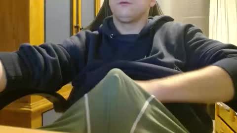 Cuteboy090 online show from May 2026 09:56:02 PM