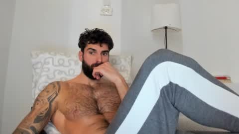 cuteeboy online show from January 2026 11:23:01 AM