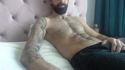 Snapshot of cuteeboy chatting on April 2026 01:41:01 PM cuteeboy online show from April 2026 01:41:01 PM