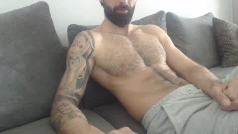 Snapshot of cuteeboy chatting on April 2026 06:25:02 AM cuteeboy online show from April 2026 06:25:02 AM