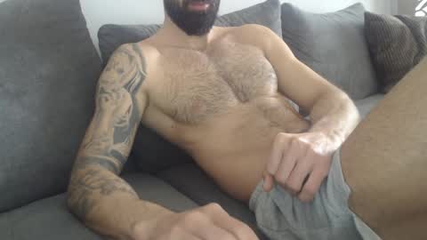 Snapshot of cuteeboy chatting on April 2026 06:29:02 AM cuteeboy online show from April 2026 06:29:02 AM