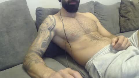 Snapshot of cuteeboy chatting on April 2026 06:27:01 PM cuteeboy online show from April 2026 06:27:01 PM