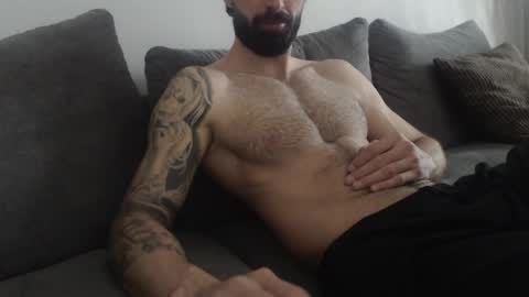 Snapshot of cuteeboy chatting on April 2026 05:23:01 AM cuteeboy online show from April 2026 05:23:01 AM
