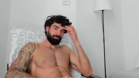 Snapshot of cuteeboy chatting on May 2026 05:35:01 AM cuteeboy online show from May 2026 05:35:01 AM