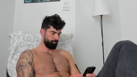 Snapshot of cuteeboy chatting on May 2026 07:15:01 AM cuteeboy online show from May 2026 07:15:01 AM