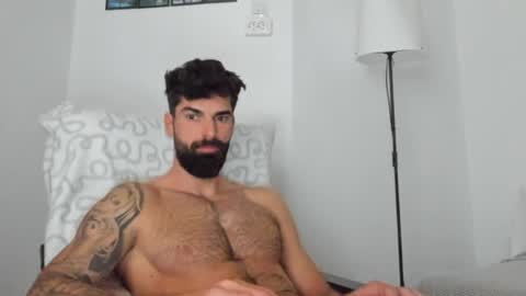 Snapshot of cuteeboy chatting on May 2026 07:02:02 AM cuteeboy online show from May 2026 07:02:02 AM