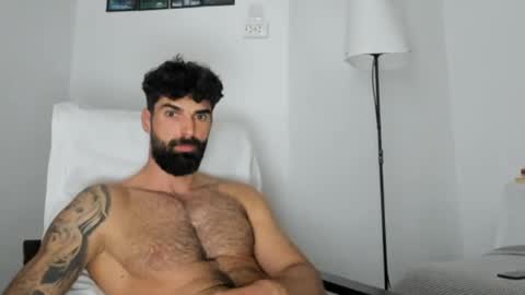 Snapshot of cuteeboy chatting on May 2026 03:41:01 PM cuteeboy online show from May 2026 03:41:01 PM