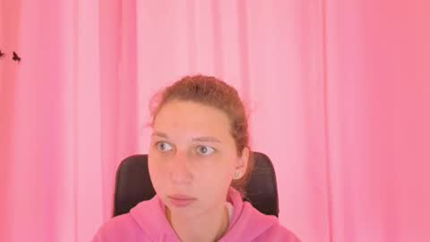 Elli online show from October 2025 10:00:02 AM