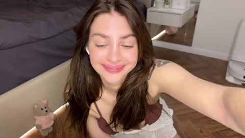 Snapshot of cuteelsa_ chatting on January 2025 07:52:02 AM Elsa online show from January 2025 07:52:02 AM