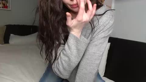 Anna online show from December 2024 12:23:02 PM