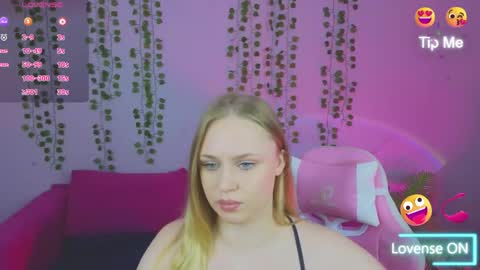 Amyy online show from April 2026 01:19:02 AM