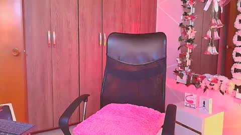 Snapshot of cuteflame_ chatting on January 2026 09:53:02 PM cuteflame_ online show from January 2026 09:53:02 PM