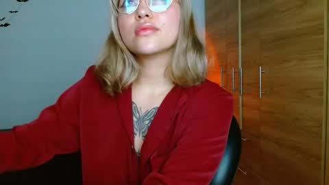 Snapshot of cuteisabella_a chatting on January 2026 05:06:01 PM isabella online show from January 2026 05:06:01 PM