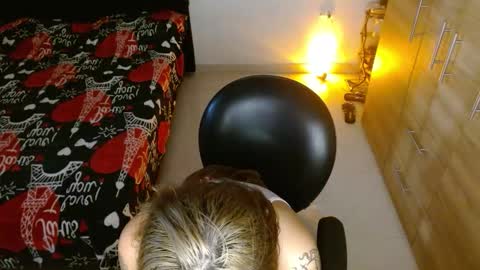 isabella online show from March 2026 03:23:01 AM