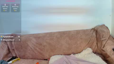 Snapshot of cutejess45 chatting on February 2026 05:28:02 AM tell me jess online show from February 2026 05:28:02 AM