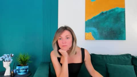 cutemirage online show from September 2025 02:38:02 PM