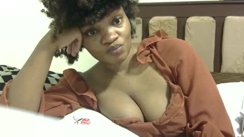 cutermilly online show from December 2024 09:08:02 PM