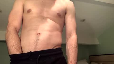 Snapshot of cutesubtwink101 chatting on February 2025 12:18:01 AM cutesubtwink101 online show from February 2025 12:18:01 AM