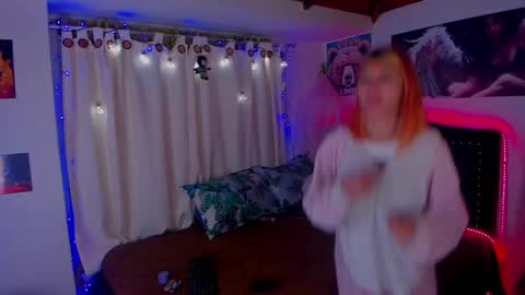 Snapshot of cuteweed420 chatting on January 2025 05:47:02 AM cuteweed420 online show from January 2025 05:47:02 AM