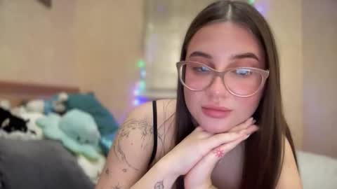 Snapshot of cuteyaji chatting on December 2025 07:11:02 PM CuteAnn online show from December 2025 07:11:02 PM