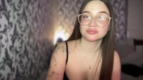 Snapshot of cuteyaji chatting on December 2025 06:49:02 PM CuteAnn online show from December 2025 06:49:02 PM