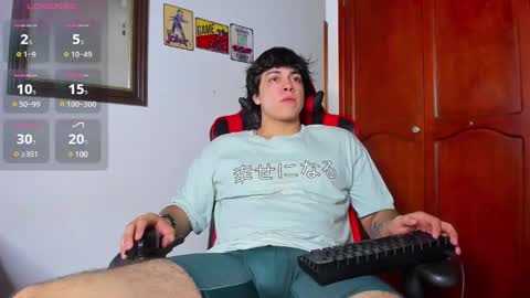 Snapshot of cuteznowyy chatting on December 2024 01:37:01 AM Ask me online show from December 2024 01:37:01 AM